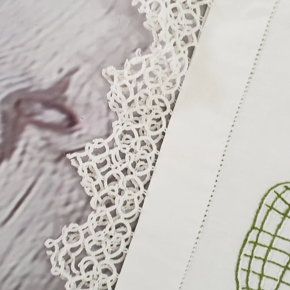 Embroidered Table Runner Basket Flowers